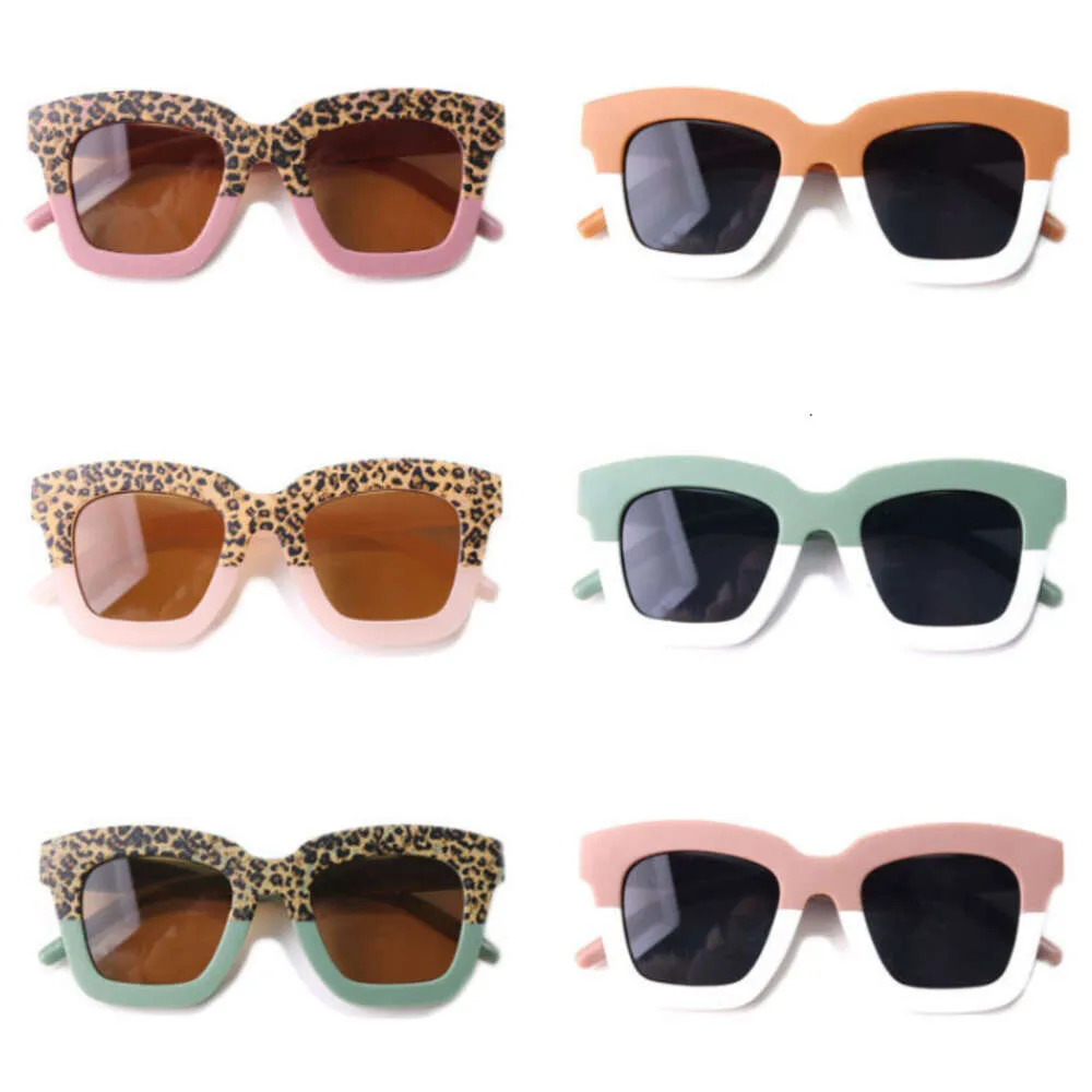 Mode enfants léopard épissage couleur cadre carré lunettes de soleil INS enfants protection UV lunettes de soleil garçons filles cool lunettes de plage A5710