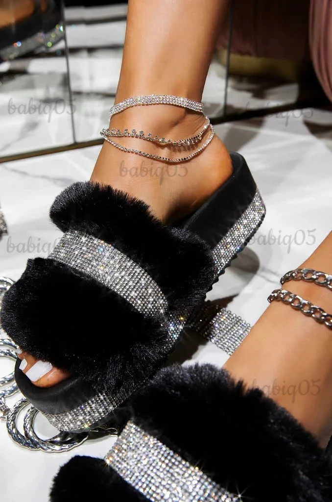 Slippare Luxury Designer Kvinnor Päls Rhinestone Slippers Platform Wedges Heel Solid Fluffy Furry Slides Outside Sexy Shoes Ladies Whosale T231121