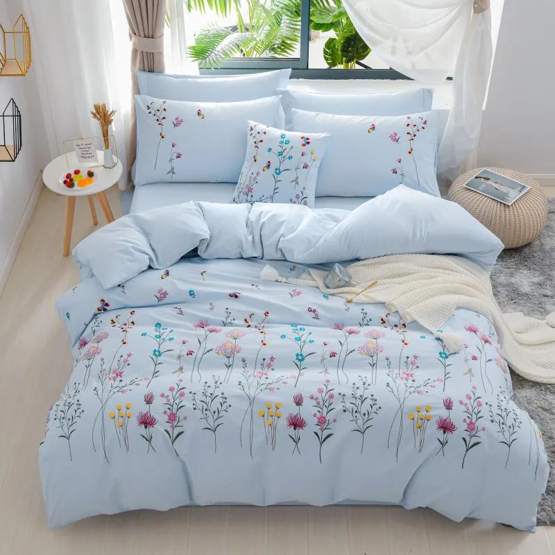 Set di biancheria da letto Stagione primaverile Copripiumino in cotone blu cielo Set di lenzuola piatte per camera da letto Copriletto con pianta ricamata Patten Decorazioni per la casa