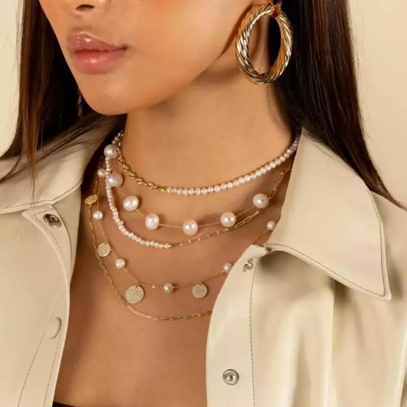Cadeias 2023 Design exclusivo Mulheres joias de joias de ouro mix de papel mix de tênis de tênis pérolas de miçangas colar de gargantilha