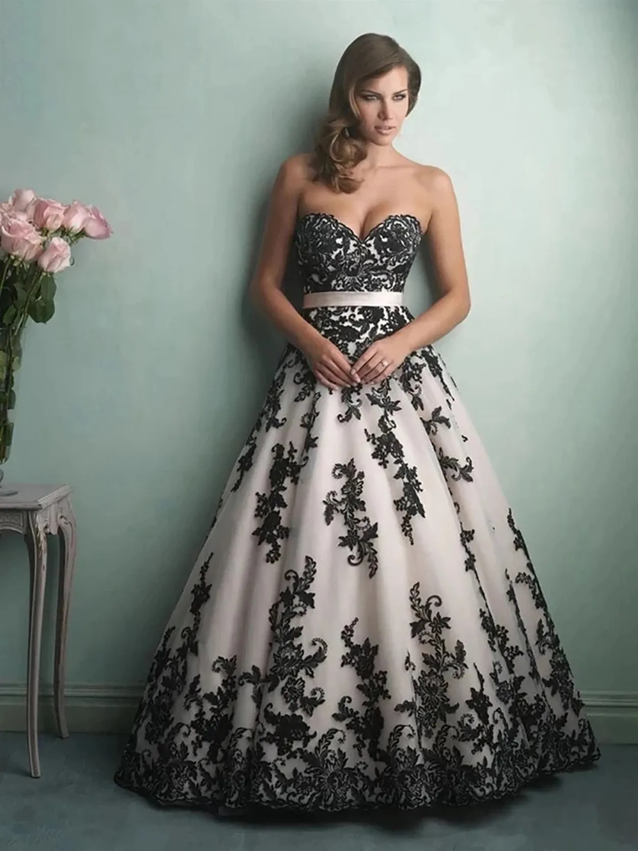 Vintage Ivory Black Gothic A-Line Black Lace wedding dress with Lace Applique and Natural Colorful Temple - 2023 Collection