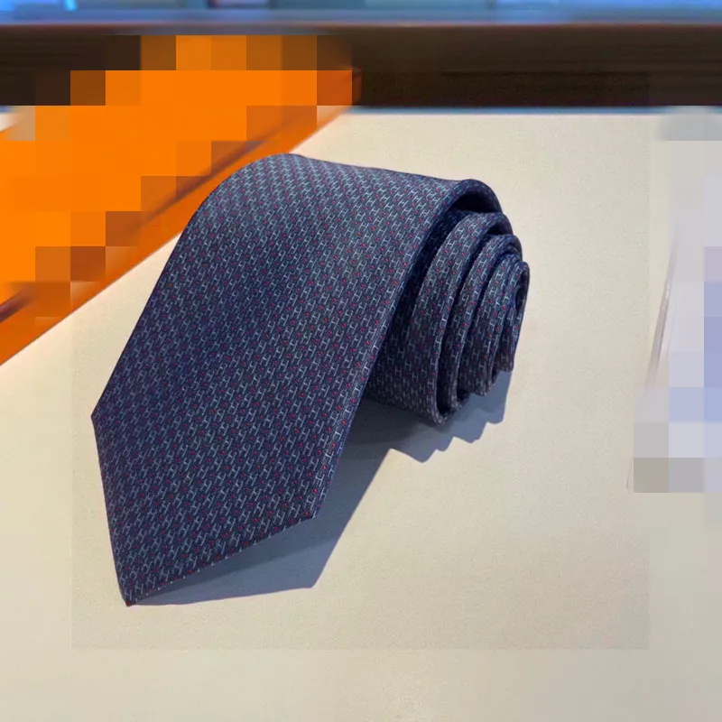 24 Cravatte da uomo nuove Cravatte di seta alla moda Cravatta di design al 100% Cravatta classica fatta a mano in tessuto jacquard per uomo Cravatte casual e da lavoro da sposa con scatola originale
