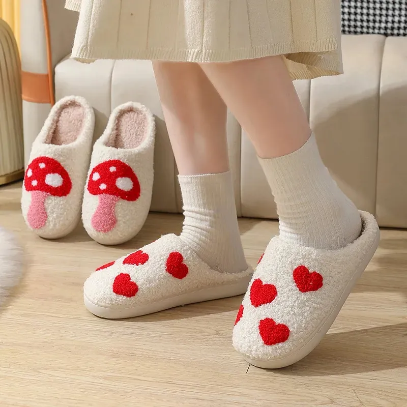 Christmas Slippers Women Cute Cartoon Elk Slippers Indoor House Shoes For Men Couples Cotton Slides Thick Plush Footwear