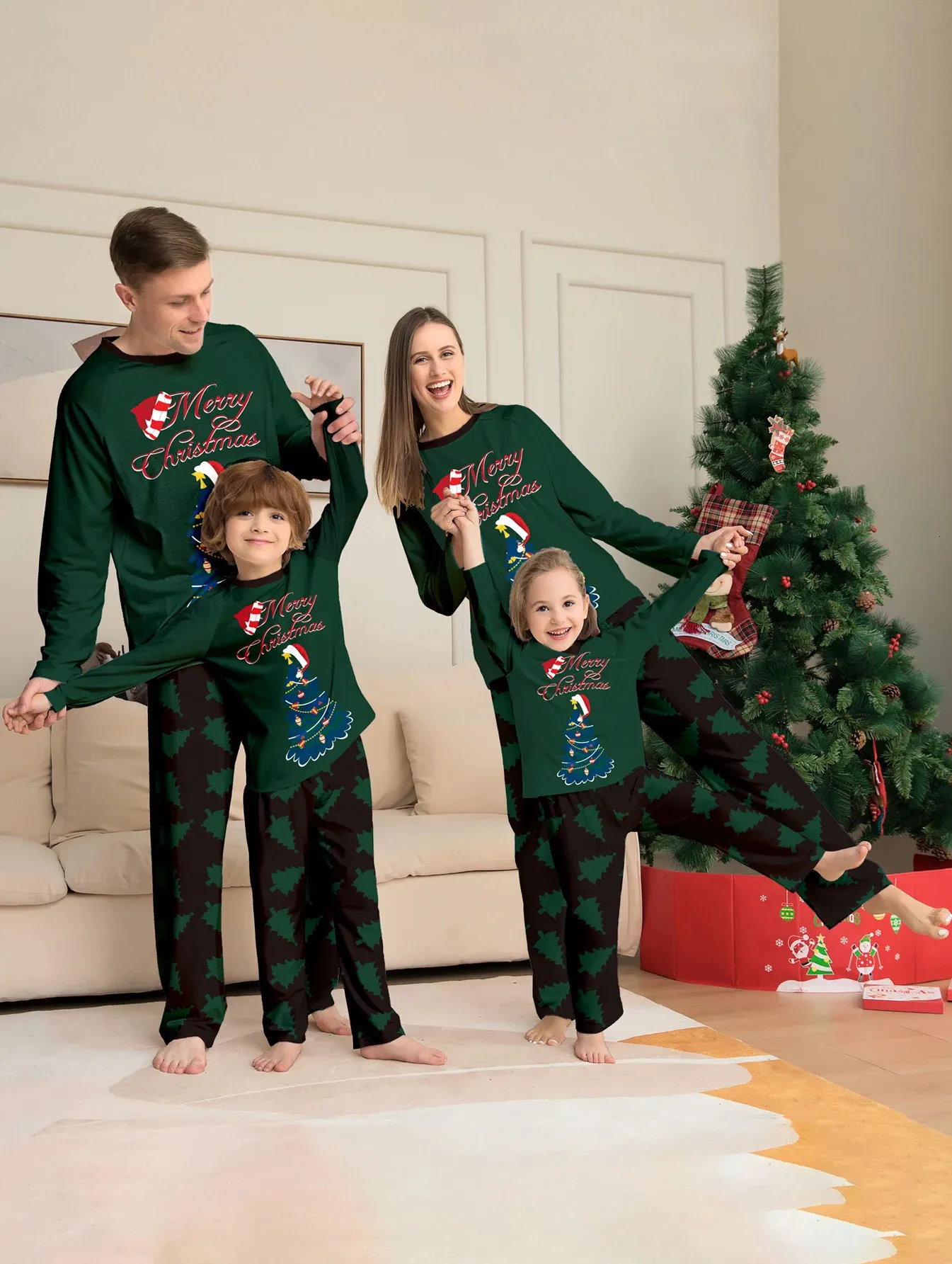 Tenues assorties à la famille 2024 Pyjamas de Noël Père Mère Enfants Fille Bébé Top Pantalon Vêtements Ensemble Pyjamas de Noël Homewear 231120