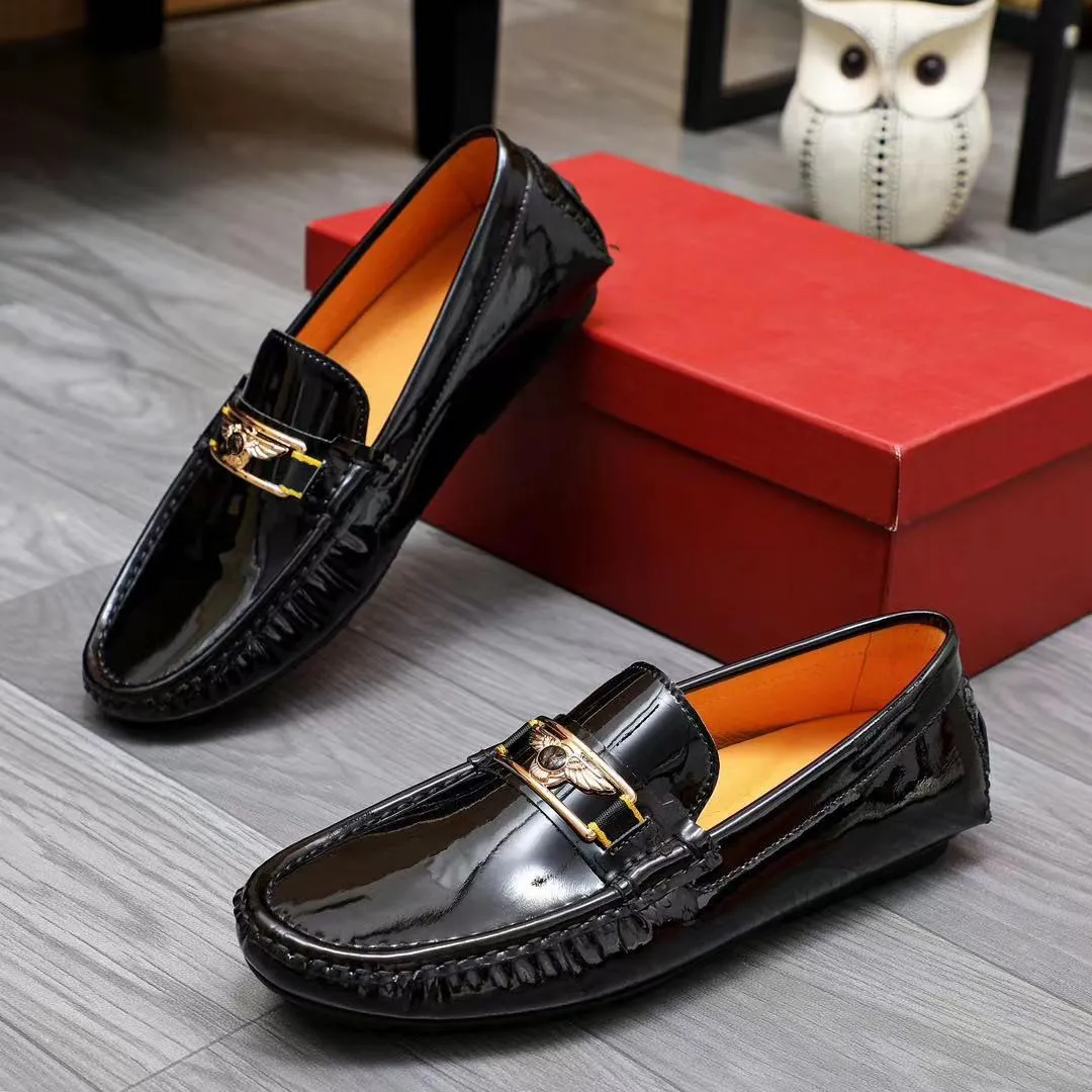 Neue Designer-Schuhe für Herren, modische Slipper, klassisches echtes Leder, für Herren, Business, Büro, Arbeit, formelle Kleidung, Markendesigner, Party, Hochzeit, flache Schuhe, Größe 38–46, 08