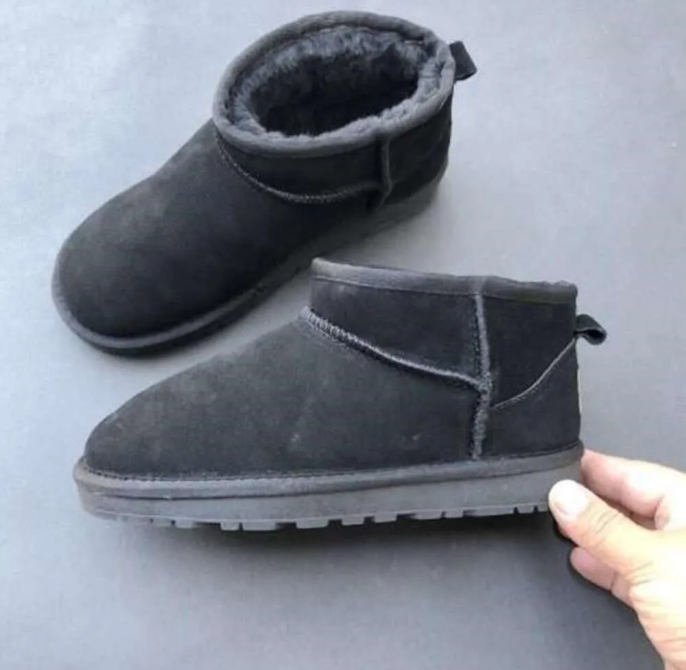 2024 Nuovi stivali per bambini Australia Snow Boot Designer Scarpe per bambini Uggsity Winter Classic Ultra Mini Botton Baby Boys Boys Booties Kid Fur Fd162