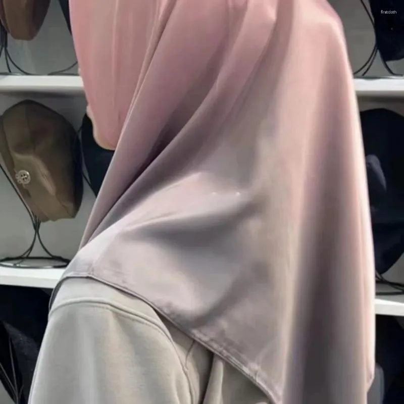 Etniska kläder gratis hijab muslimska kvinnor sjal huvudduk lyxiga tofsar chiffong halsduk malaysia bön kufi islam saudiarabien silke