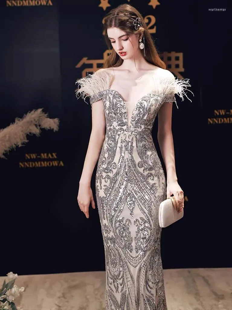 Runway Dresses Luxury Mermaid Celebrity Boat Neck Sequined Feather Off Shoulder Zipper Elegant Long Formal Women Evening Party Gowns