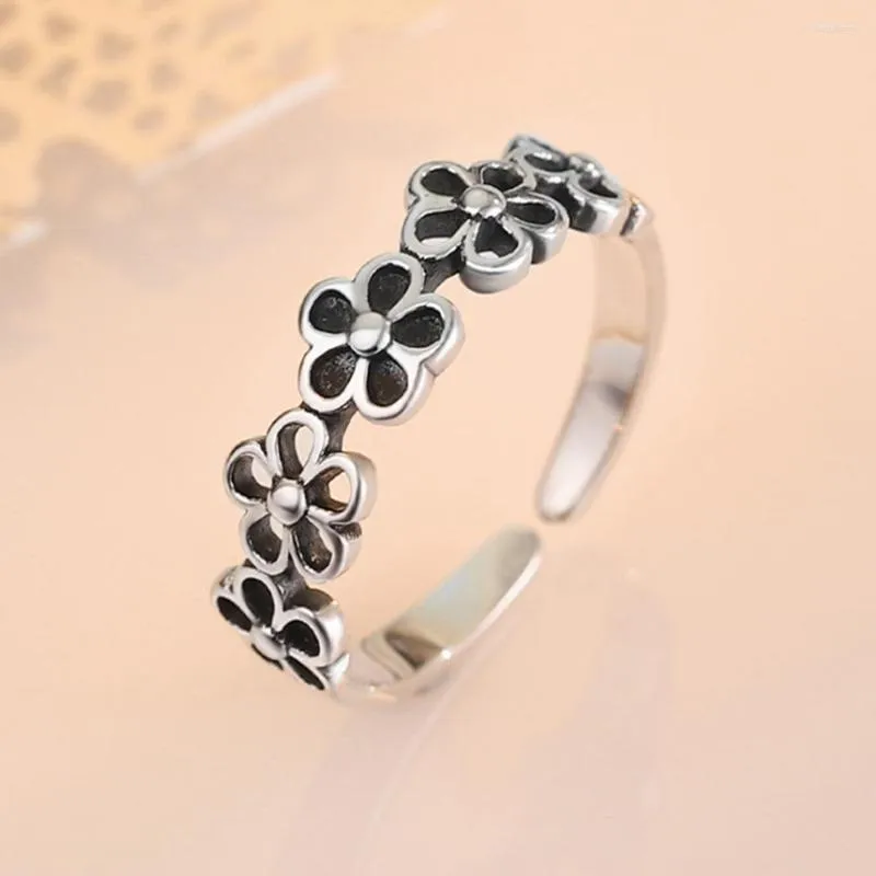 Cluster Rings Huitan Fancy Black Flower Opening For Women Metal Antique Silver Color Hollow Adjustable Ring Statement Jewelry