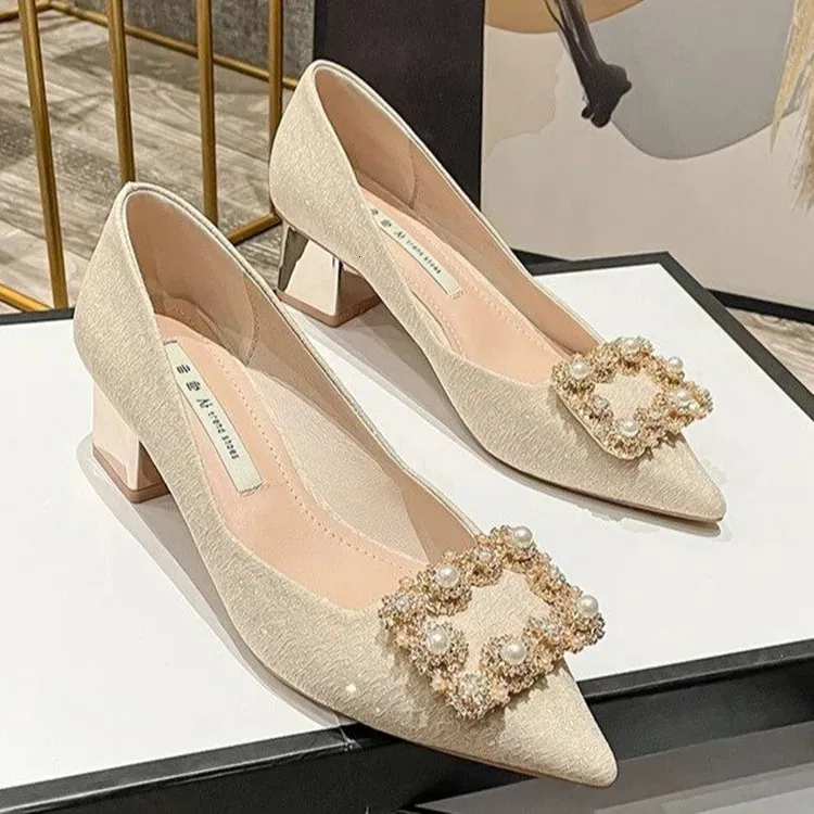 Dress Shoes High Heels Shoes Women Spring Korean Version Pearl Rhinestones Pointed Toe Women's Shoes Chunky Heels Pumps Zapatillas Mujer 231121