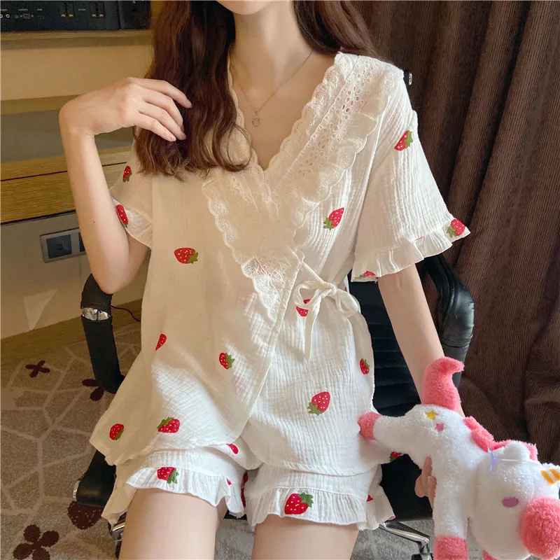 Vêtements de nuit pour femmes Pyjamas japonais Femmes Été Crêpe Coton Fraise Imprimé Pyjamas Kimono Pijamas Vêtements de Nuit Confortables 2 Pièces Ensemble Maison Costume 230421