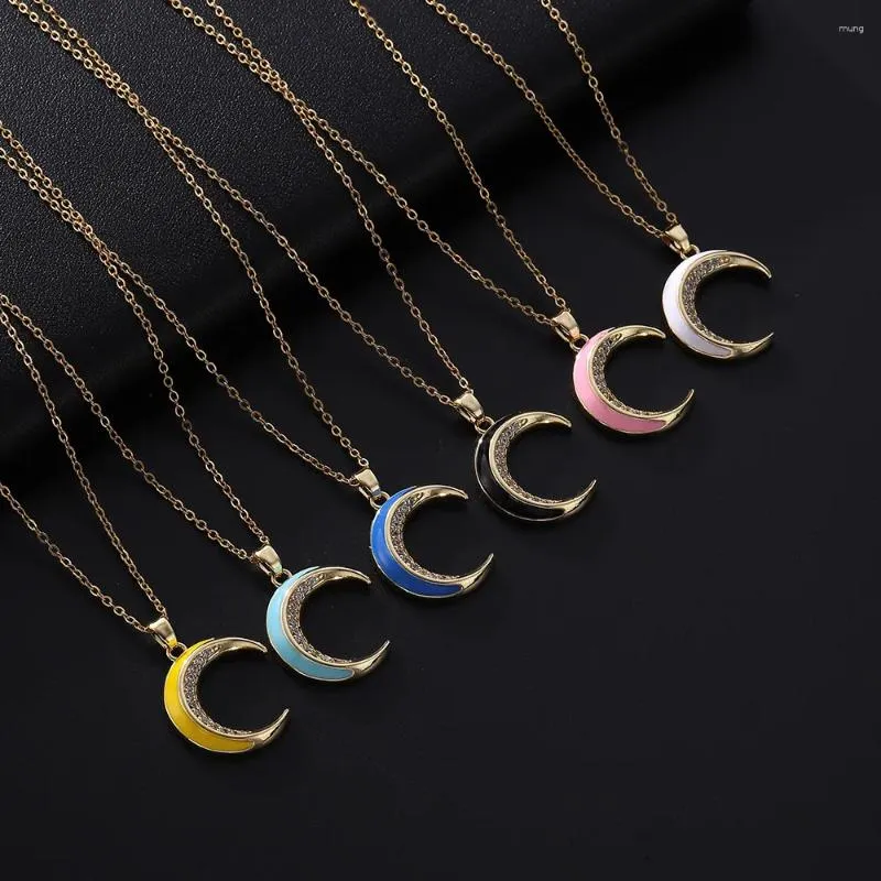 Pendant Necklaces Moon Necklace Women's Elegant Light Luxury Small And Fashion High Grade Zircon Crescent Jewelry