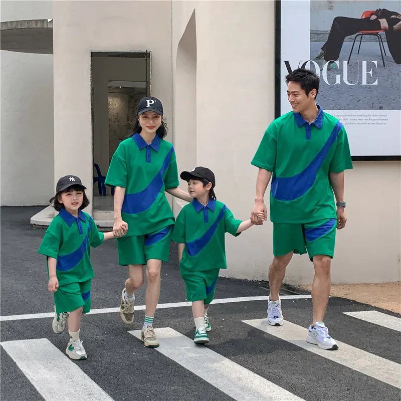 Family Matching Outfits Family Clothing Sets To Mom Dad And Son Daughter Matching Outfits Children Summer Clothes Korean Fashion Boy And Girl Equal Set 230421