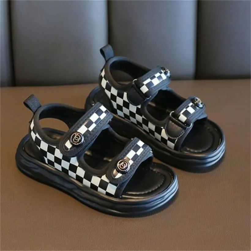 Hochwertige Kinder Sandalen Baby Jungen Mädchen Sommer Strand Rutschen Kleinkind Kinder Slip-On Schaumstoff Hausschuhe Leichte Schuhe