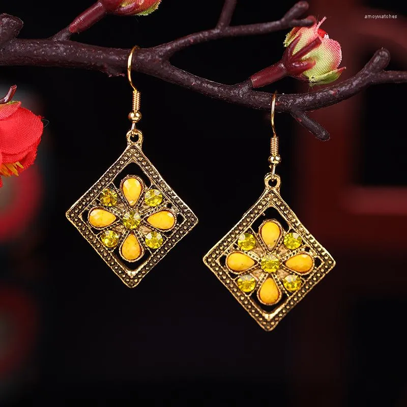 Dingle örhängen etnisk antik guldfärg romb akryl strass blomma hängande för kvinnor boho retro ihåliga jhumka smycken