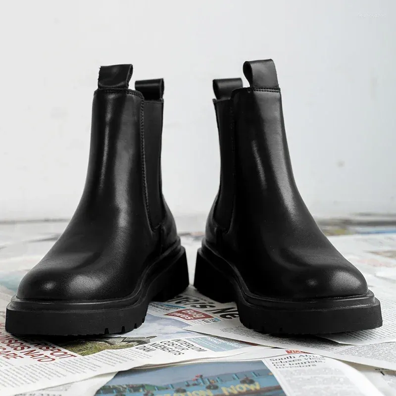 Bottes Hommes Cuir Vintage Marche Antidérapant Résistant À L'usure Mode Tendance Confortable Haut Printemps Et Automne Poussée Principale