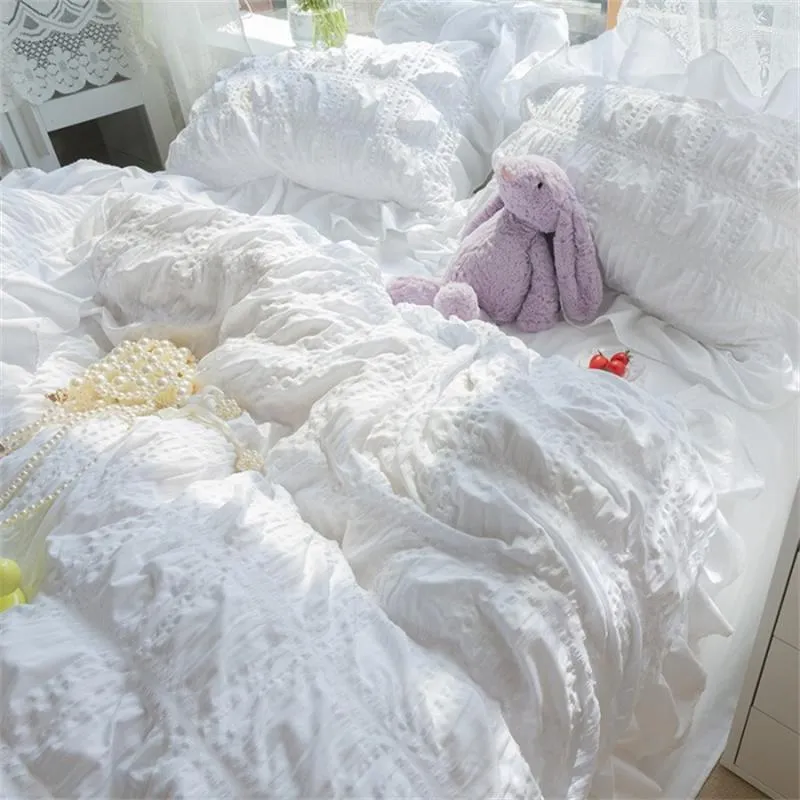 Beddengoed stelt de Koreaanse prinses Seersucker Kawaii Set Lovely Ruffles Girl Dekbed overklep Solid kleur zacht comfortabel bed 220x240