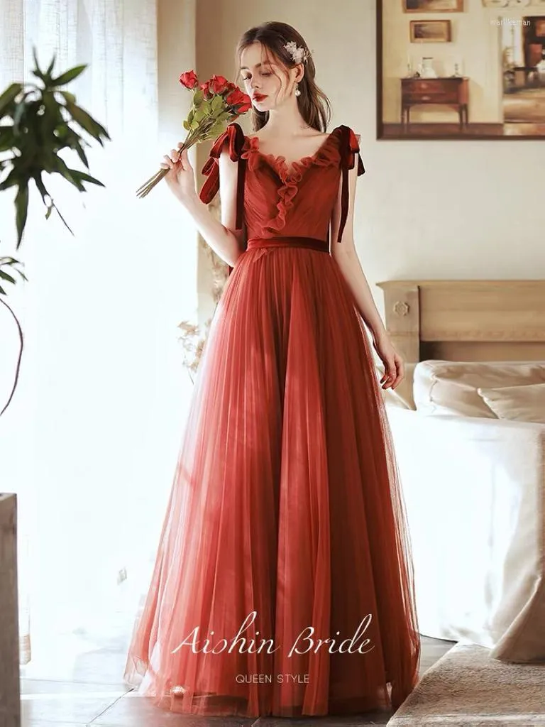 Runway Dresses Sexig Brick Red Celebrity V Neck Tulle Bow Ribbon Ruffle A Line Wedding Party Toast Women Aftonklänningar Vestidos de Noche