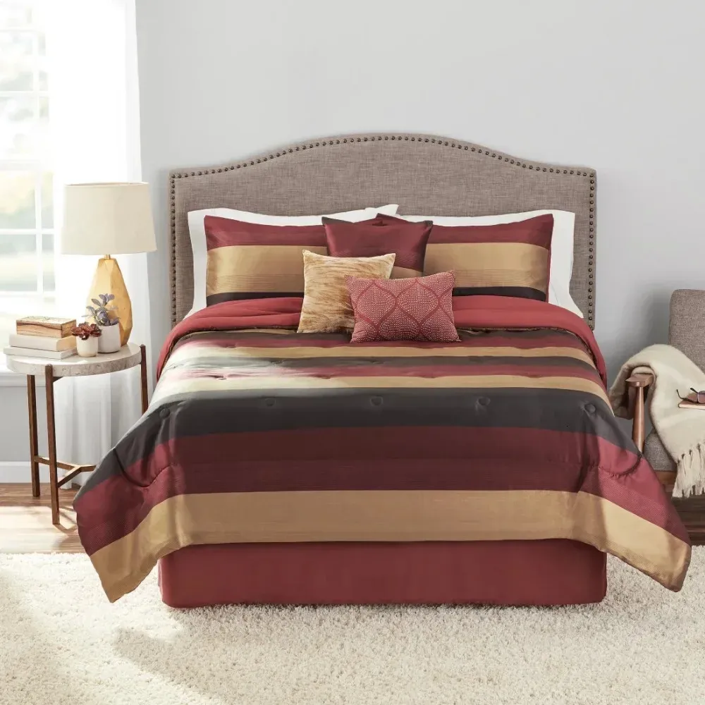 Conjuntos de cama 7 peças listrado vermelho Hudson Comforter Set King Quilt Cover Quarto Conjuntos de cama 231121