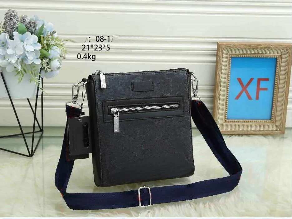 Luxe ontwerper schoudertas man handtas rugzak tas werk buiten casual portemonnee rug zipper pocket messenger tas 08-1 21 cm