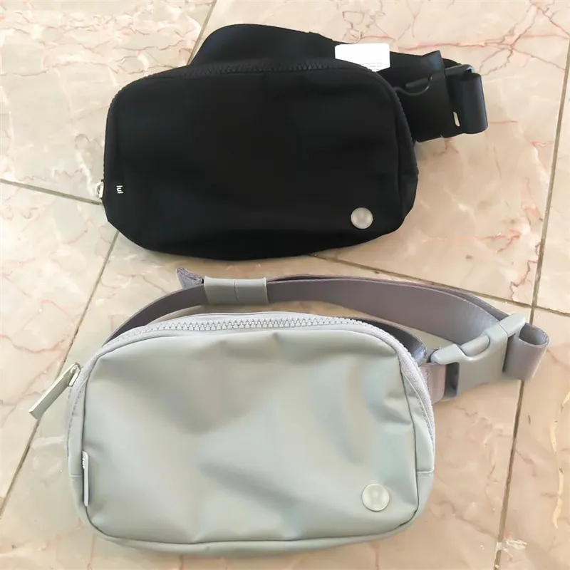 Moda Yoga Orijinal Kemer Göğüs Polar Çanta Luxurys Tasarımcıları Kadın Dışarıda Spor Naylon Belden Kadın Erkek Erkekler Yün Crossbody Çanta Kayışı Fanny Pack Cüzdan Debriyaj Çanta