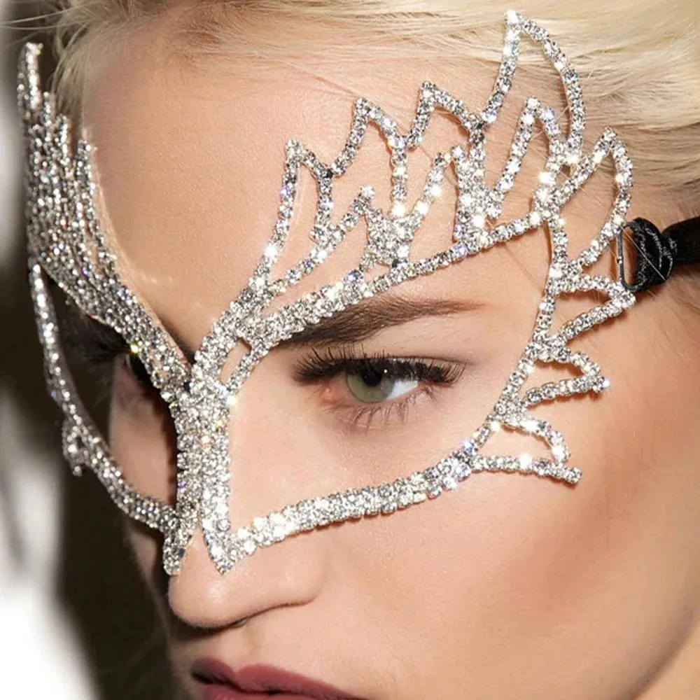 Altri Stonefans esagerato strass maschera sexy fatti a mano accessori per festival da donna sfera di cristallo gioielli per il trucco del partito 231120