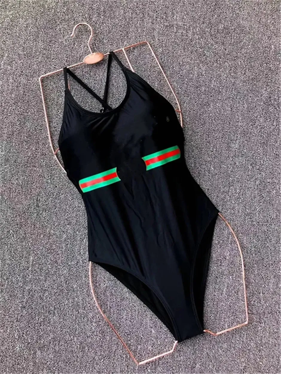 Klassieke vrouw uit één stuk zwemkleding Designer Swimpak Bloems Summer Beach Badende pakken voor vrouwelijke bikini's Backless Brand Kleding 02225