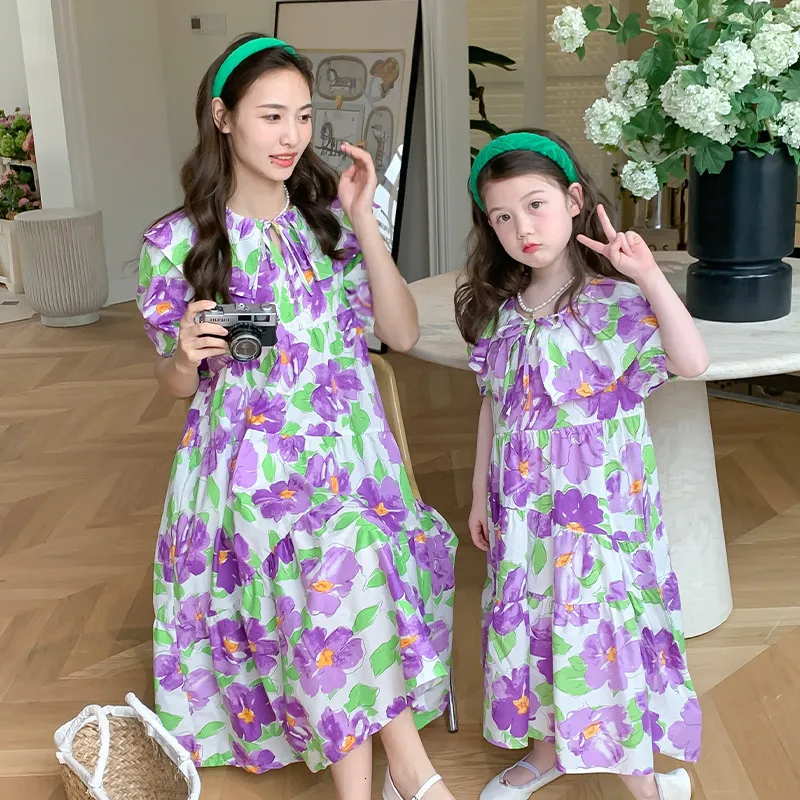 Família combina com roupas de verão Mamãe e filha Vestidos florais Família combinando roupas mãe e menina vestido igual para mulheres roupas de flores 230421