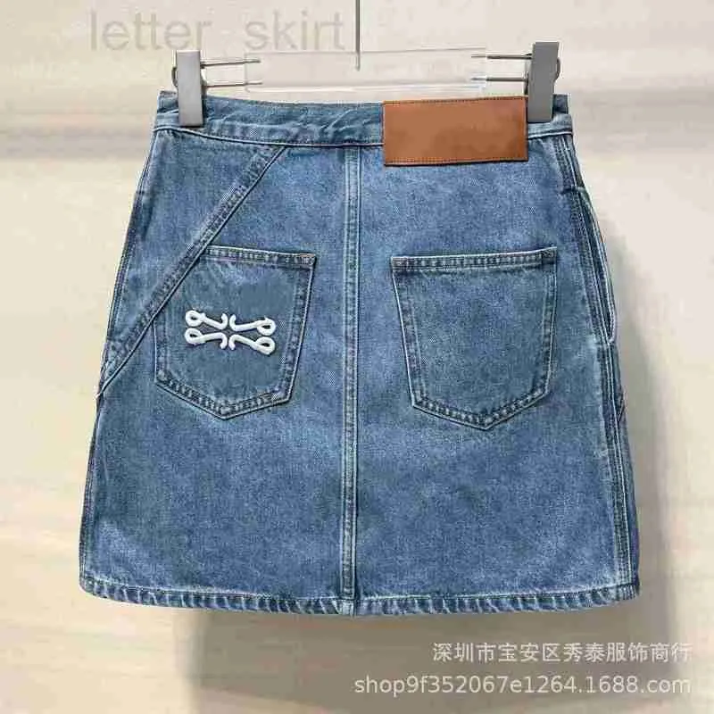 Damen Jeans Designer Hohe Qualität Frühling/Sommer 2023 Neue Luojia Gesäßtasche besticktes Leder Marke Oblique Zipper Denim Rock für Frauen VTPT