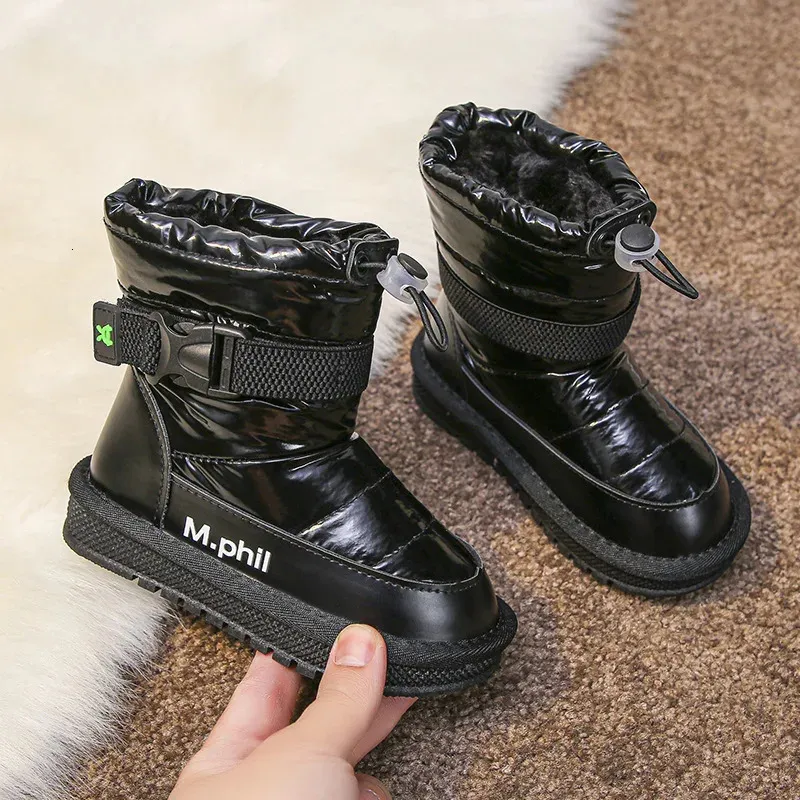 Laarzen maat 26 34 Kinderen Jongens Donslaarzen Pluche Verdikte Winter Snowboots voor meisjes Katoenen schoenen Elastische gespen Kinderen