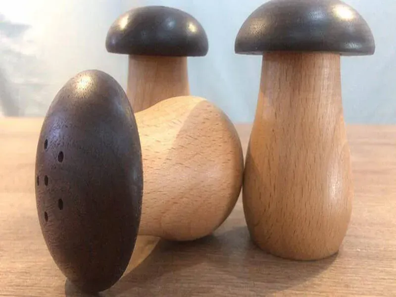 Creative black walnut + beech toothpick holder kitchen hotel solid wood toothpick holder living room mushroom toothpick holder