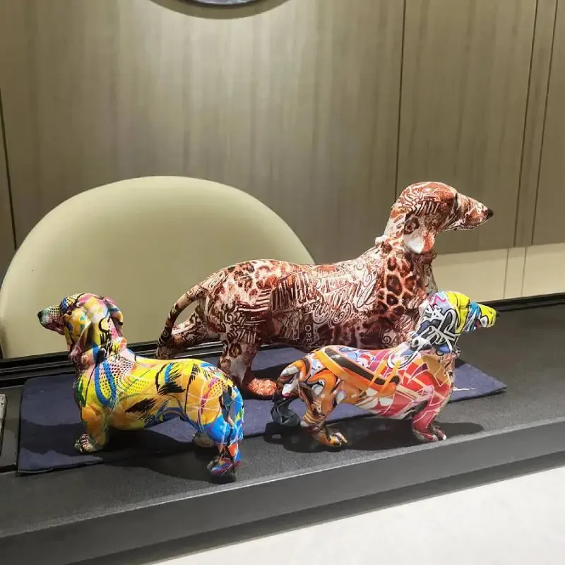 Oggetti decorativi Figurine Figurine da tavolo in stile europeo bassotto trasferimento d'acqua in resina artigianato da tavolo soggiorno vino 231120
