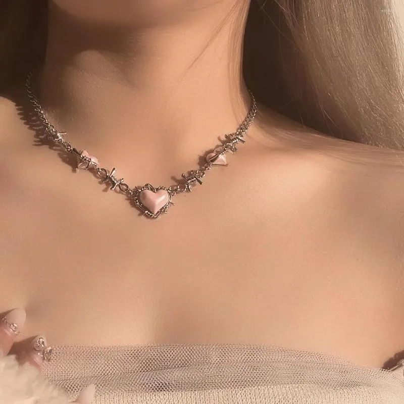 Choker Pufpy Love Collece Pink Sweet Cool Hip Hop Design Cholarbone Chawers для женщин 2023