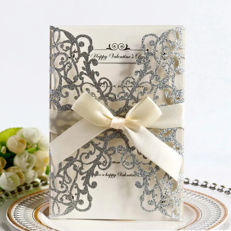 Cartões 50 pcs azul ouro prata glitter papel laser corte convites de casamento cartão personalizado imprimível com fita envelope decoração de casamento 231102