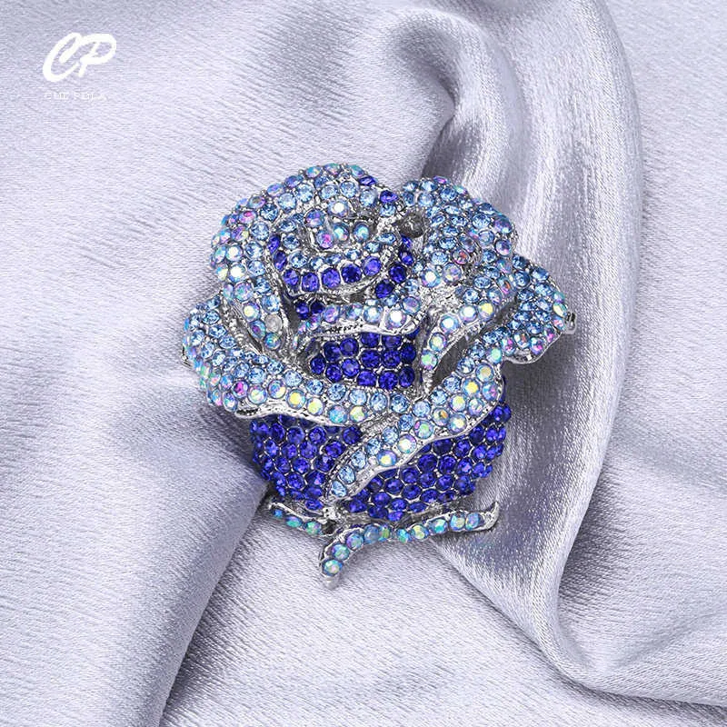 Broches Broches Highgrade Mode Alliage De Luxe Bleu Rose Strass Rose Broche Atmosphérique Bleu Fée Dame Costume Manteau Accessoire Pin Z0421