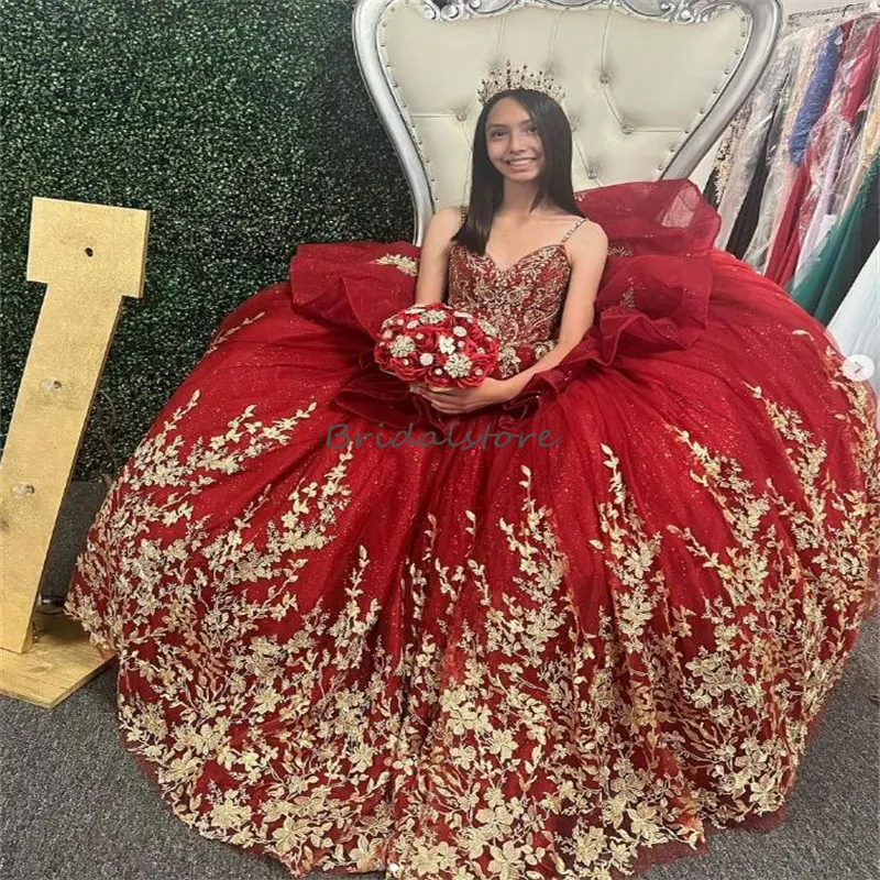 Beautiufl Red Quinceanera Dresses 2023 With Gold Lace Sexy Spaghetti Straps Ball Gown Sweet 16 Party Dress Lace Up Vestidos de Xv Charro Birthday