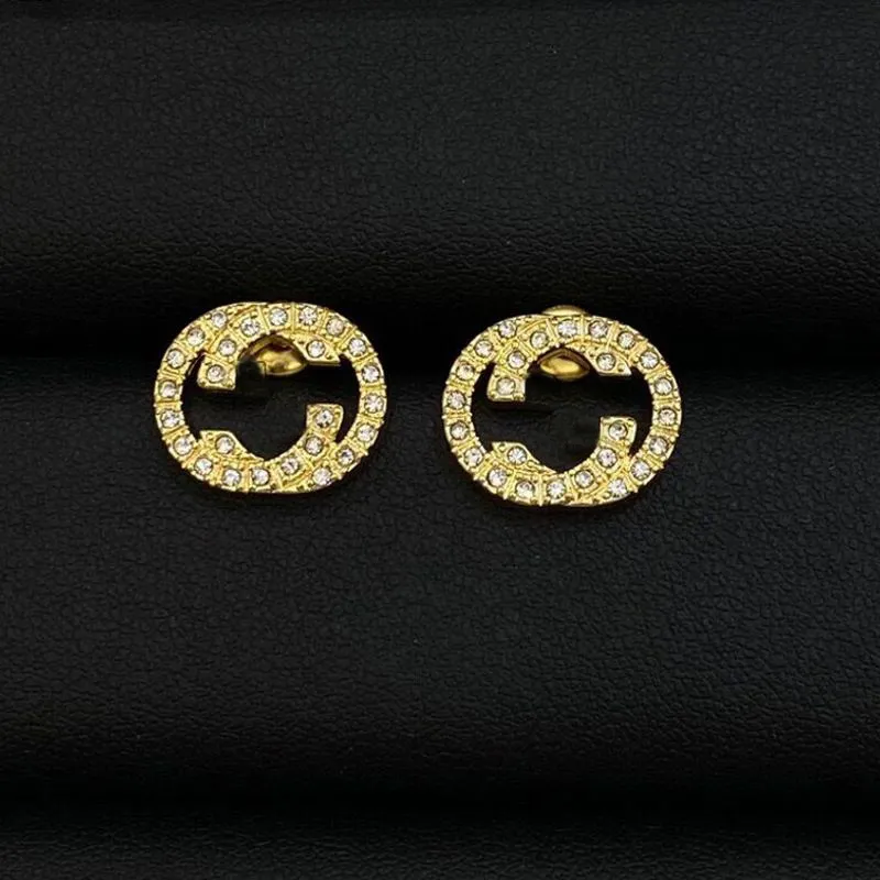 Femmes Designer Stud Boucles d'oreilles Taille classique G Lettre Full Diamonds Logo original Luxe Trendy Laiton Engagement Hoop En gros avec sac à poussière