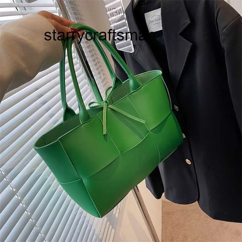 Sacos de luxo botteg vene doces arco design grande capacidade um ombro bolsa para as mulheres primavera 2022 nova moda tecido commuter tote