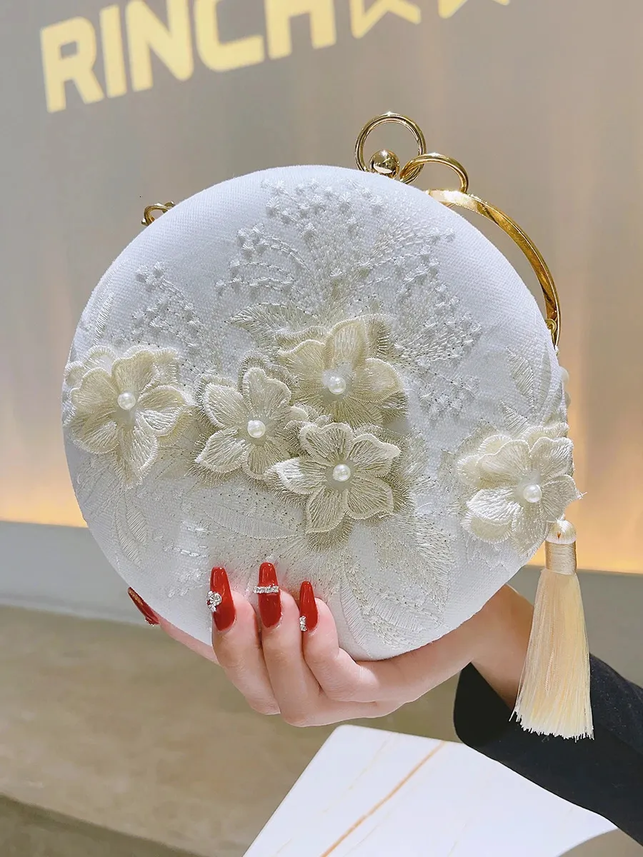 Evening Bags Embroidery Handbag Classical Floral Round Evening Bag Chinese Style For Woman Clutch Wedding Purse Party Banquet Flower Bag 231121