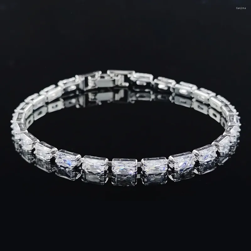 Strand 2023 Luxury Princess Cut Silver Color On Hand Bracelet Bangle For Women Anniversary Gift Jewelry Wholesale Moonso S8171