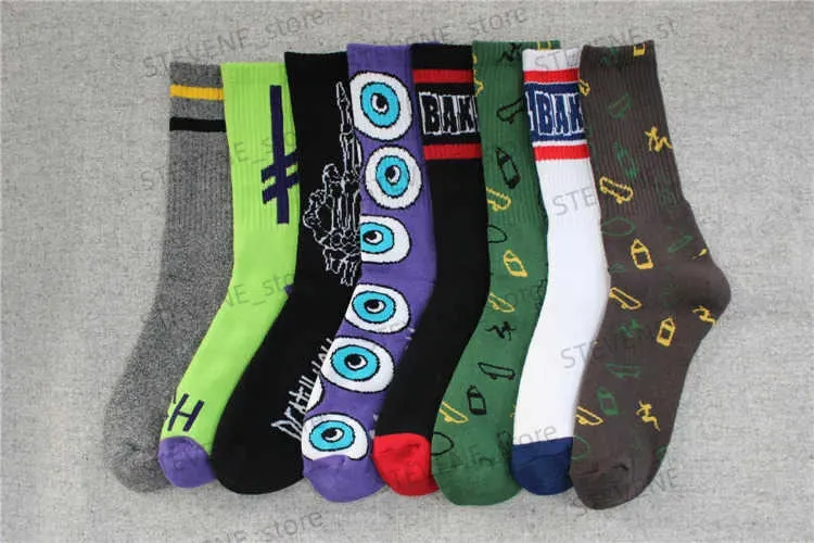 Herrstrumpor Sports Socks 2018 Eyes Malse Finger Harajuku Skate Tube Socks Men and Women Street Socks T231122