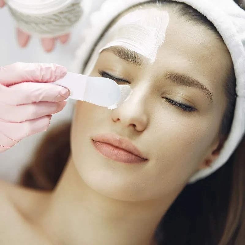 Pędzle do makijażu 6pc stają w twarz silikonowym krótkim uchwycie miniaturowe narzędzia do czyszczenia twarzy