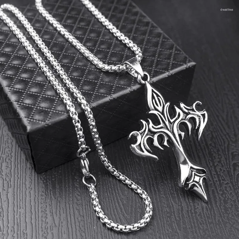 Pendant Necklaces Hip Hop Rock Fashion Flame Cross Couple Necklace For Men Women Retro Punk Geometry Choker Chain Goth Jewelry Accessories