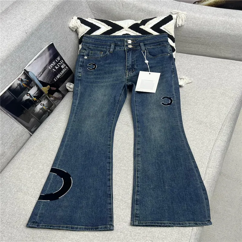 24SS FW Women Designer Jeans Pants With Letter broderade Girls Cotton Vintage High End Runway Brand Cowboy Casual Outwear Black Denim Long Flare byxor