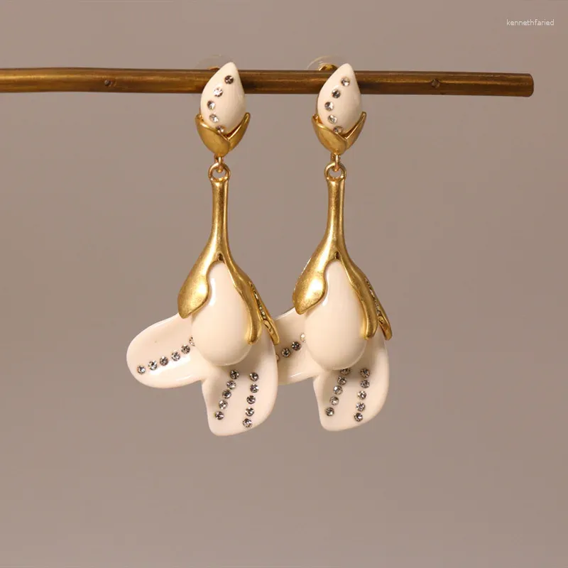 Boucles d'oreilles pendantes Style euro-américain rétro résine élégant collier Magnolia blanc bijoux pour femme tendance