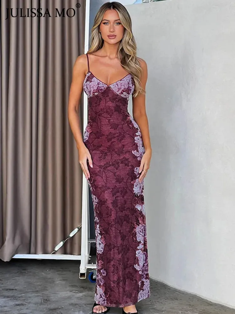 Grundläggande avslappnade klänningar Julissa Mo Elegant vintage Floral Print V Neck Slip Maxi Dress for Women Off Shoulder Backless Chic Evening Slim Vestido 231121