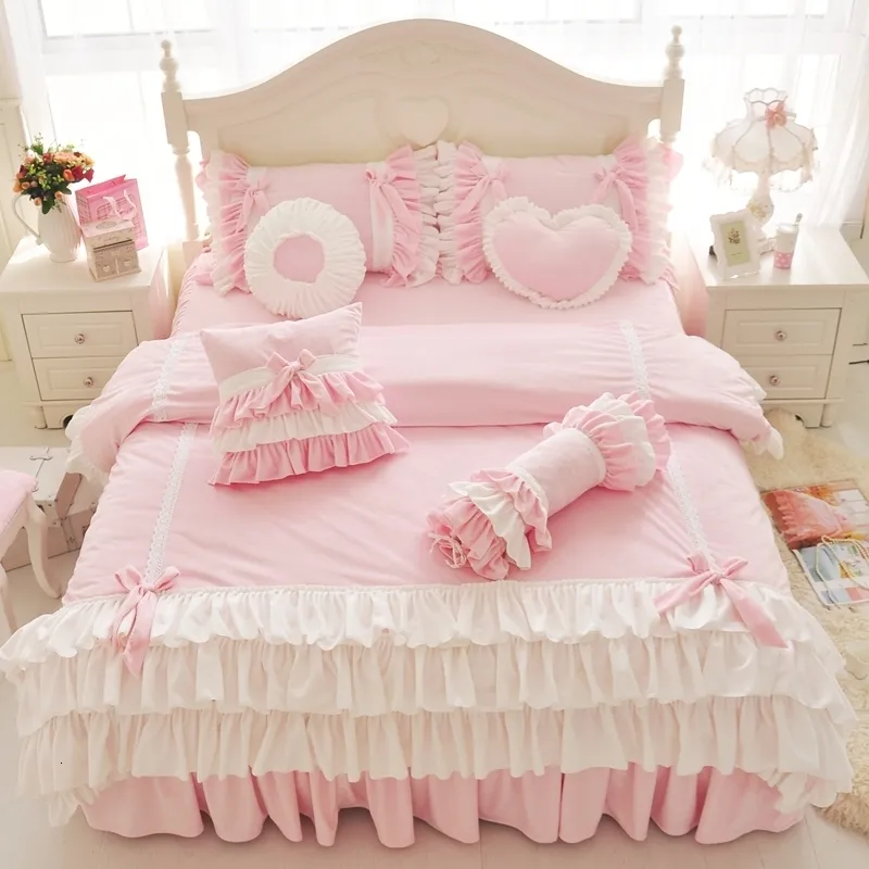 Bedding sets Pink Purple Blue Korean Princess Girl Fleece Fabric Set White Ruffle Bow Duvet Cover Flannel Velvet Bed Skirt Pillowcase 230422