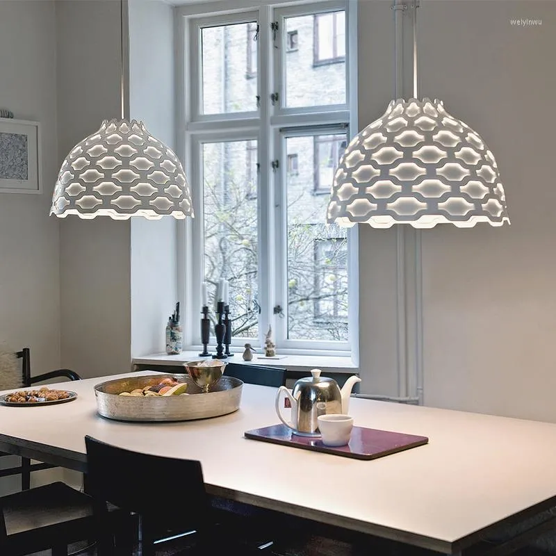 Hängslampor nordiskt kreativt vardagsrum sovrum mat ljuskrona honungskaka design mode personlighet bar moderna LC -fönsterluckor