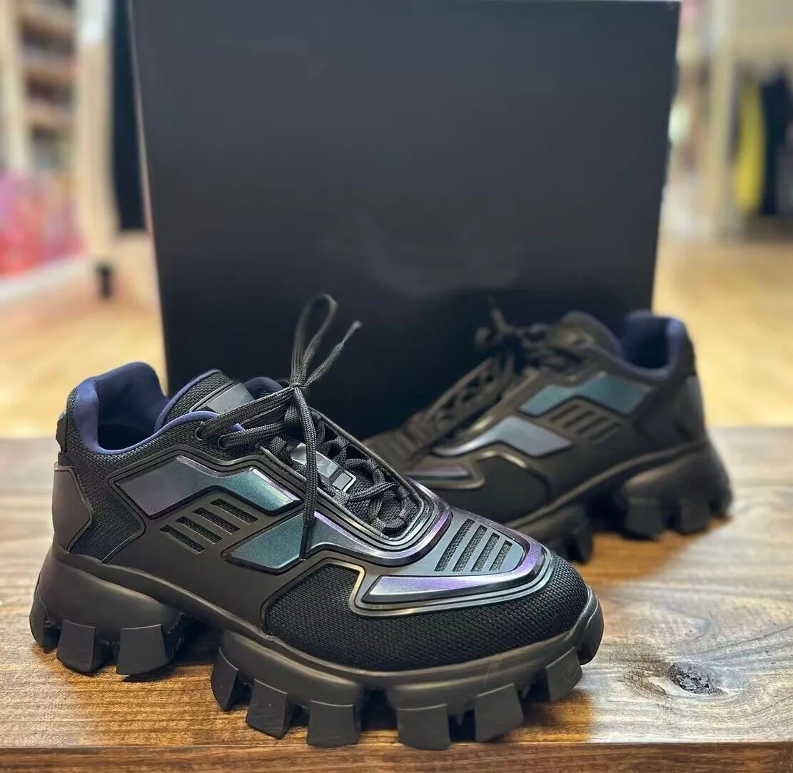 Top Brand Cloudbust Thunder Sneakers Shoes Men Technical Knit Tyg 3D Eyestay Sculptural Design Runner Sports Lug Sole Platform Trainers