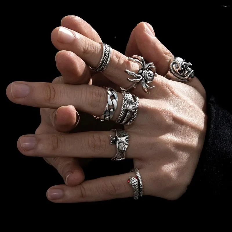 Cluster Rings 7 Pieces Set For Men Retro Vintage Spider Snake Bat Skull Ring Fashion Punk Trendy Hip-hop Boy Girl Birthday Jewelry Gifts